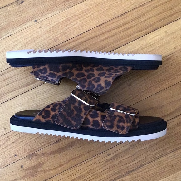 NWOT Animal Print AGL Italian Leather Buckle Sandals - Picture 5 of 9